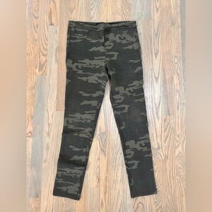 Sanctuary Olive Green Camo Pants